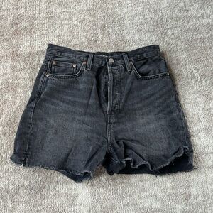 Aritzia Yoko Mid Thigh Black Washed Denim Shorts Womens 28